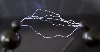 Physicists Develop Small, Portable Superconductivity System with 3-Tesla Magnetic Field