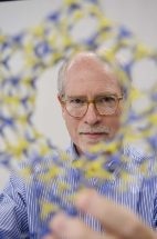 Researchers Invent Innovative Technique to Synthesize Chiral Molecular Sieves