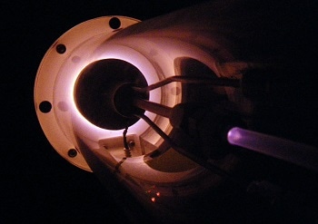 High-energy UV lamp