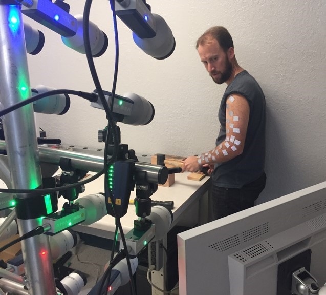 Hammer Hit Dynamics Studied with the MPV-800 Multipoint Vibrometer