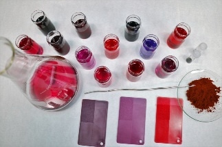 New Family of Coloring Agents with Solvatochromic Properties for Plastics