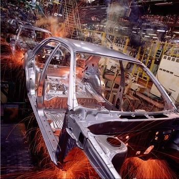 Car Manufacturer Selects Contour Filter to Ensure Paint Quality