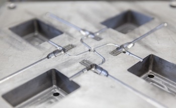 Cortec® EcoAir® Tool & Die Rust Preventative - Cuts Costs and Meets the Specialized Needs of Mold, Die, and Tooling Manufacturers