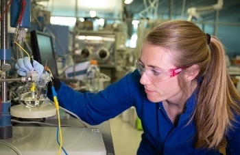Cheaper Solution to Producing Hydrogen by Continuous Splitting of Water