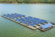 New Aluminum Panel Efficiently Concentrates Solar Energy to Purify Water