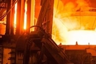 Hybrid Solar Energy Converter Generates Steam and Electricity Efficiently and Economically