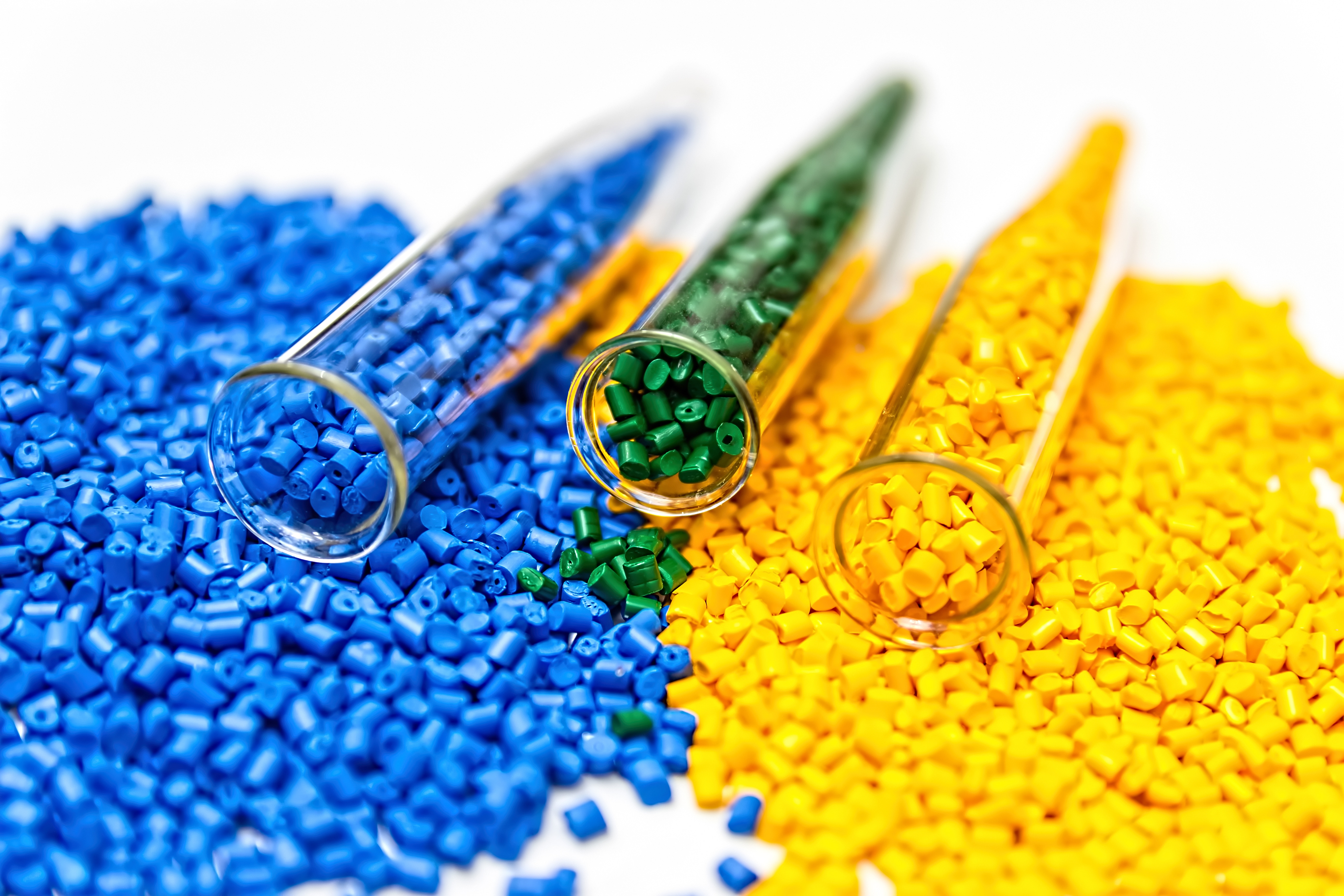 Study Unveils Mechanism for Counting the Number of Entanglements in Glassy Polymers