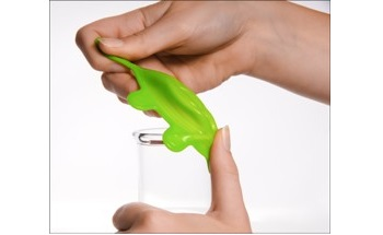 Cover Open Beakers and Bottles Securely with a Colorful, Stretchable Lid
