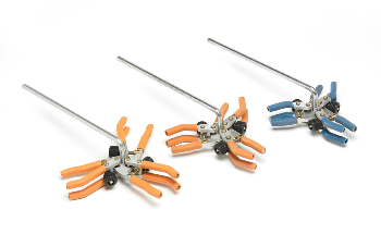 Secure Clamping of Parallel Chemistry Apparatus