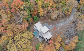 Lorin Anodized Aluminum Enables Innovative Design for Residence in Preserved Woods