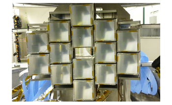 New Isotope of Fluorine Discovered with the High Resolution Array