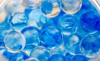 New Sustainable Hydrosetting Method to Process and Reshape Hydroplastic Polymers