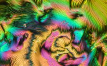 A New Method of Accurately Controlling Defect Movement in Active Liquid Crystals