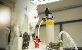 Novel Dielectric Cell to Study the Formation and Decomposition of Gas Hydrates