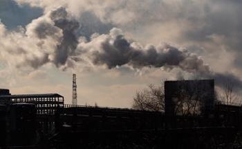 PV Trade Patterns and Effects of Tariff Barriers on Emission Reduction Potential