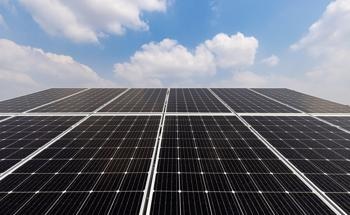 UV-Harvesting Dyes in Solar Cells with Fluorene Donors