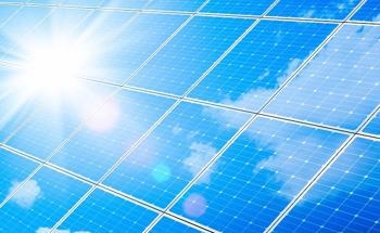 Boosting the Efficiency of Tandem Solar Photovoltaics Cells