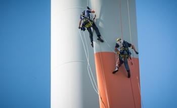 What Technologies are Required to Repair Wind Turbine Blades?