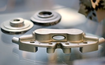 Alloy Development in Additive Manufacturing by Phase Transformation Dynamics