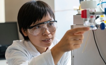 Scientists Use CO2 to Create Bioplastics
