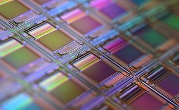 Quality control of semiconductor wafer pretreatment processes with online NIRS