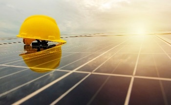 Bi-Directional Heat Trade System Uses Excess Heat from Renewable Energy to Achieve Carbon Neutrality in Buildings