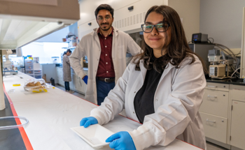 Packaging Tray Can Signal Presence of Toxic Pathogens in Food