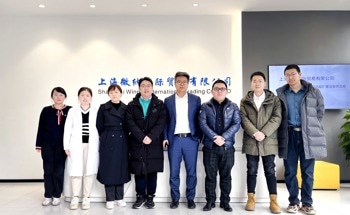 Getting Closer to The Chinese Electron Microscopy Community