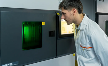 AIMPLAS studies the quality of recycled plastics from automotive waste to help increase their use in this industry
