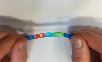 Stretchable Batteries Inspired by Marine Life for Wearable Tech