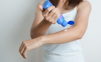 Sustainable Sunscreen Alternative Developed Using Lignin and Titanium Dioxide