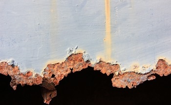 Microstructure and Mechanical Properties of Stainless Steel 304 in HCl