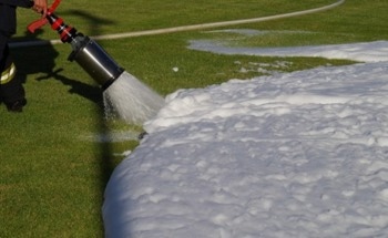 Replicating Fluorine's “Bulkiness” for Safer Water-Repellent Materials