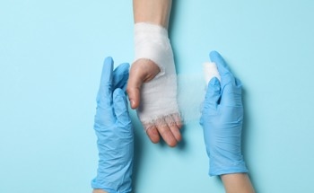 Improving Wound Care with Bioactive Material-Based Dressings