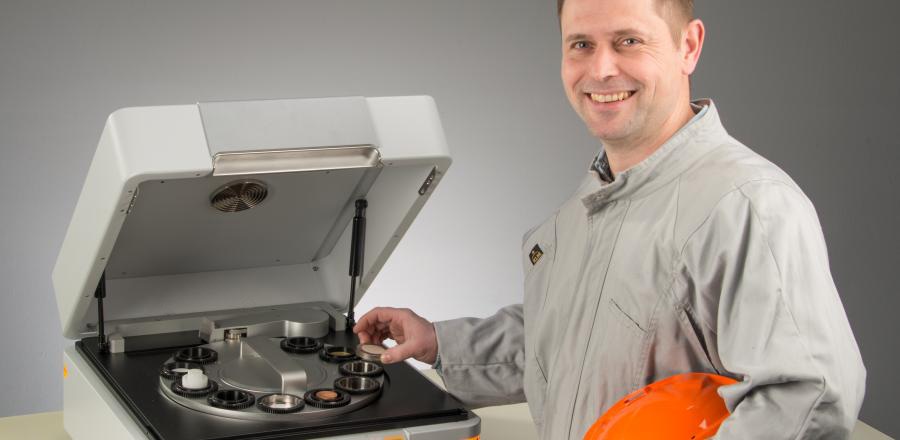 X-Ray Fluorescence Spectrometer for Building Material Applications