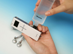 Direct methanol fuel cell for mobile audio player